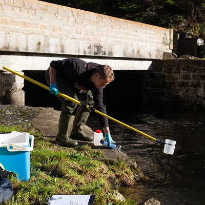 Prélèvements en eau de rivière